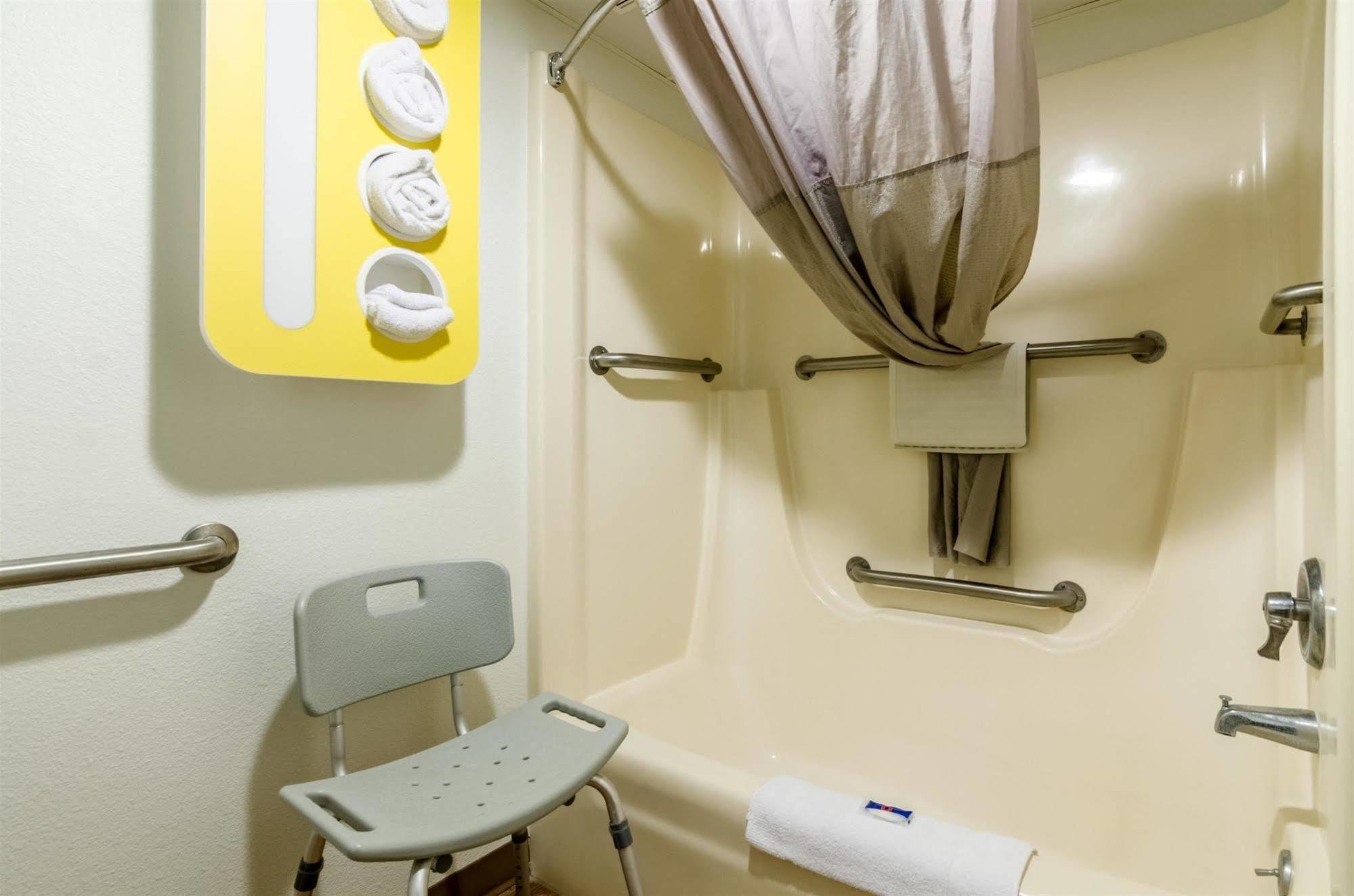 Motel 6-York, Ne Eksteriør bilde