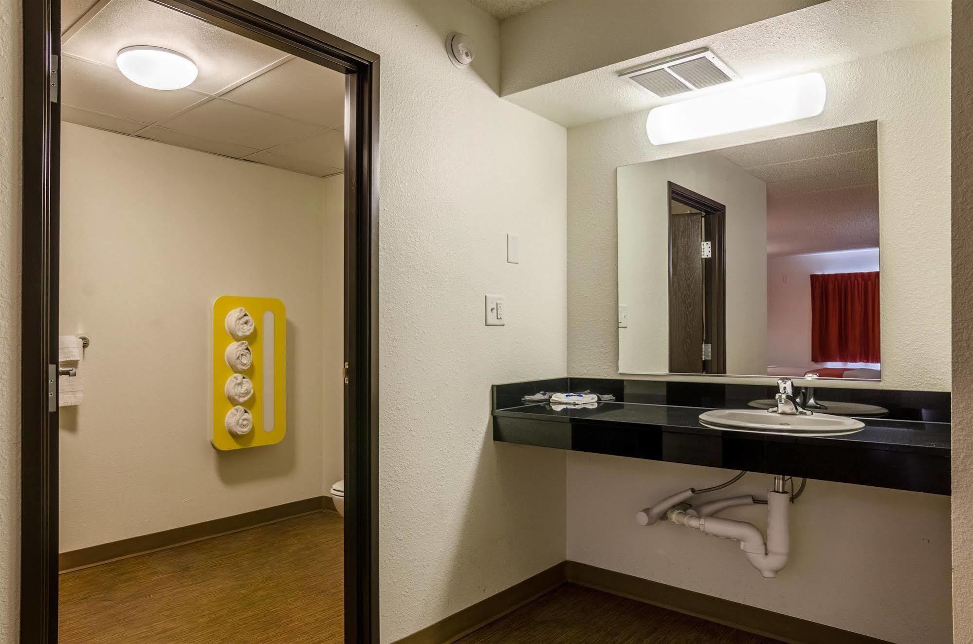 Motel 6-York, Ne Eksteriør bilde