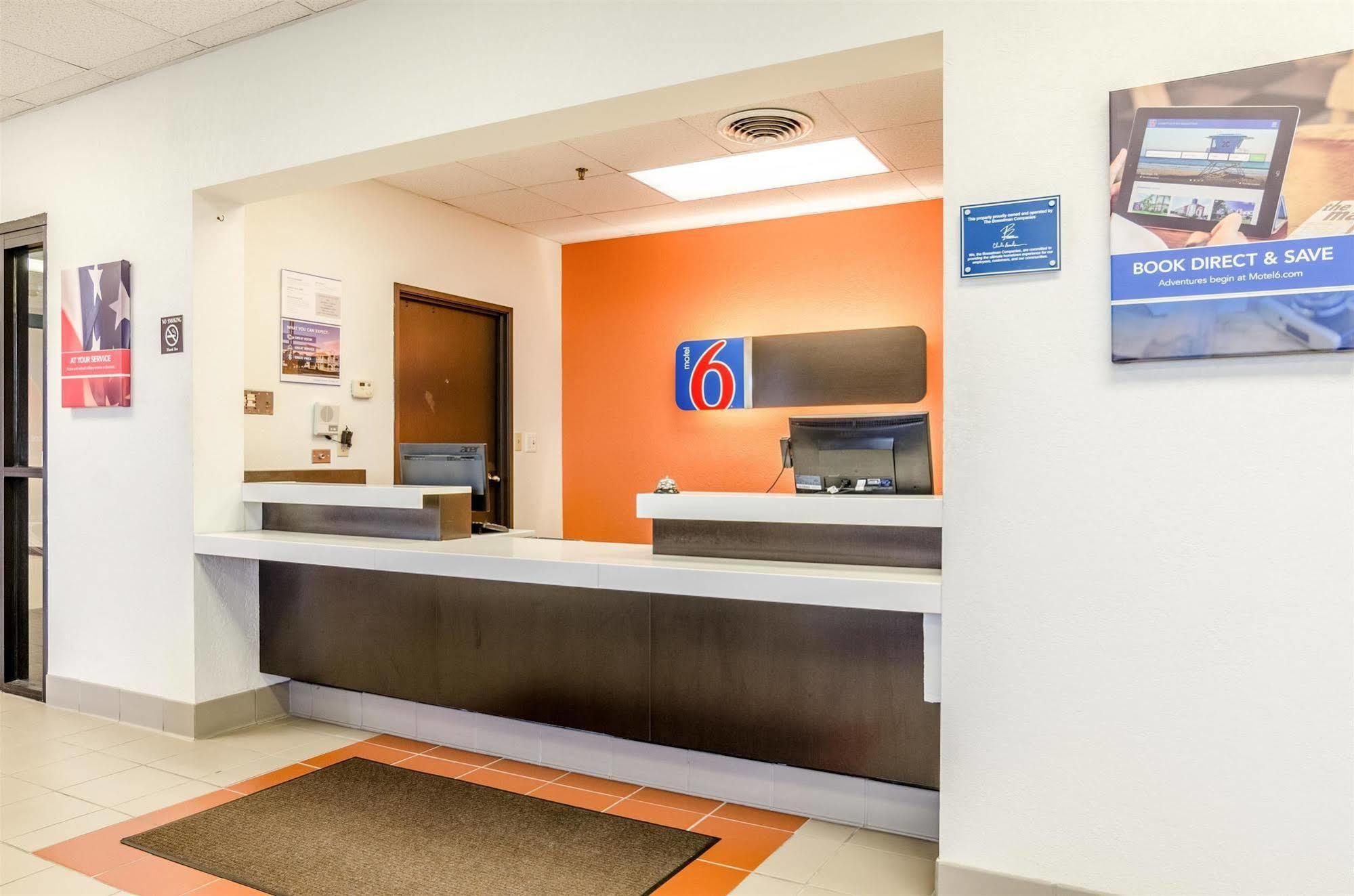Motel 6-York, Ne Eksteriør bilde