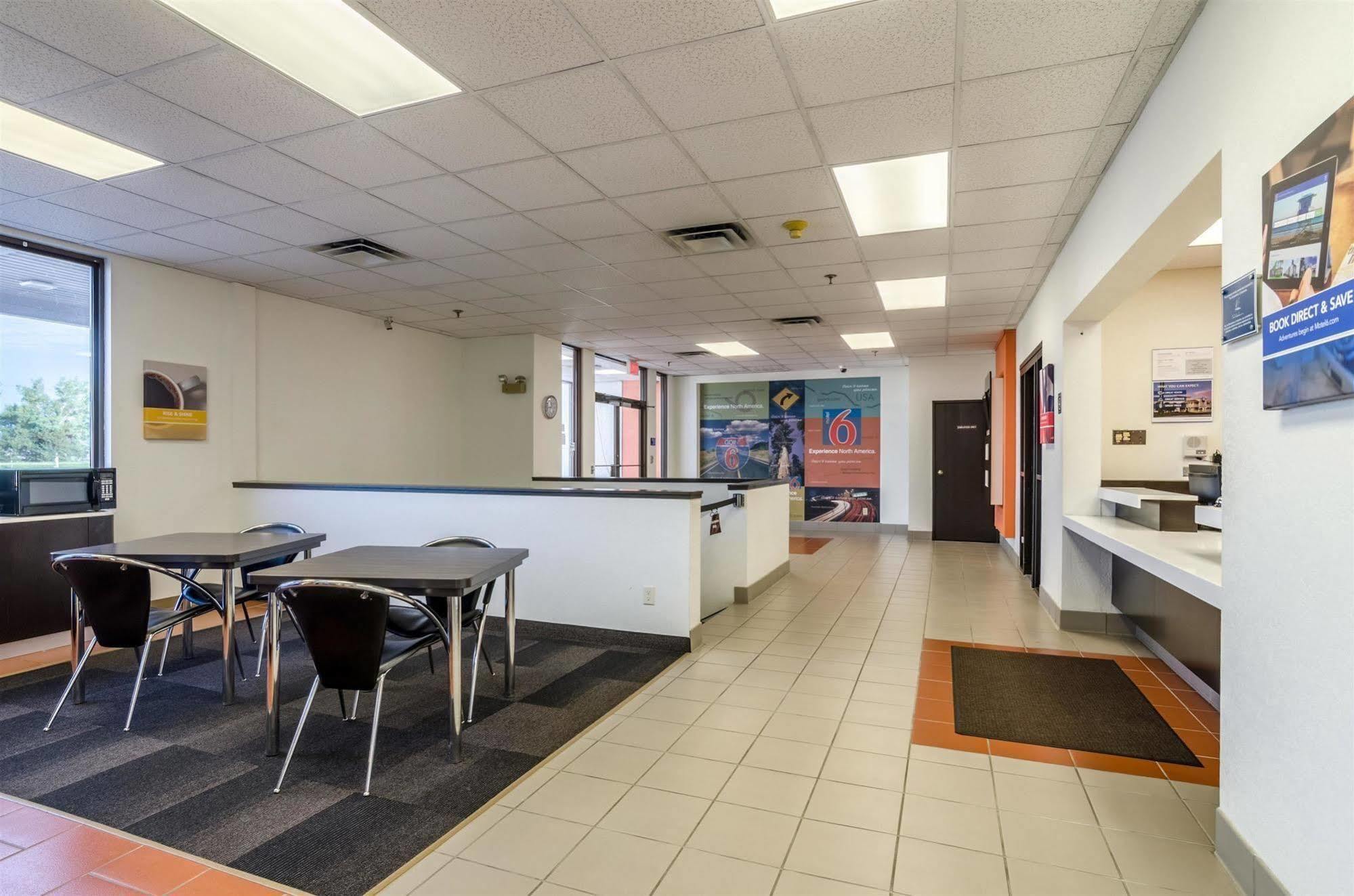 Motel 6-York, Ne Eksteriør bilde